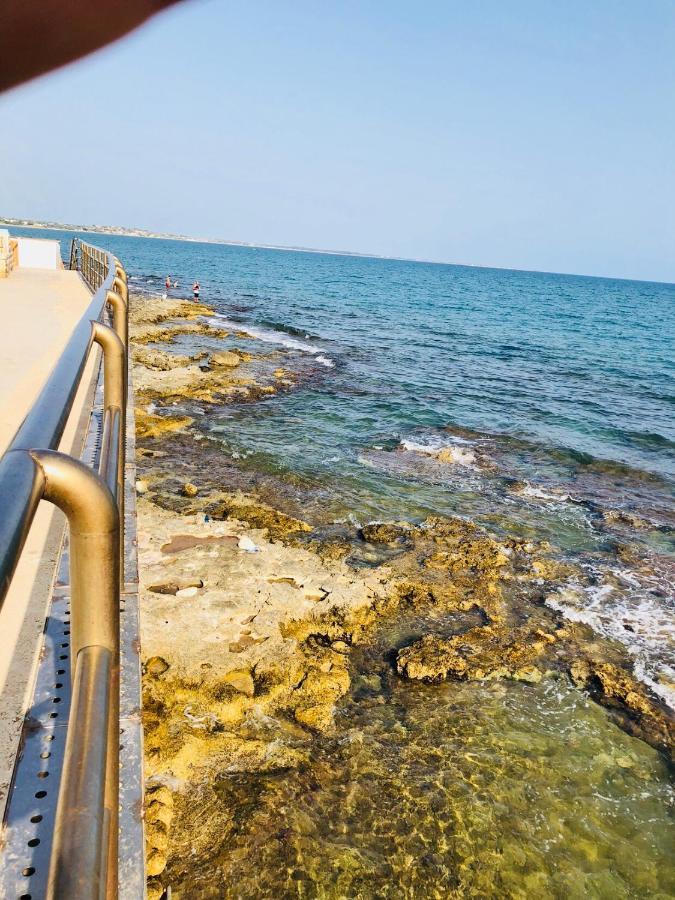Sea Beach Pozzallo Kültér fotó